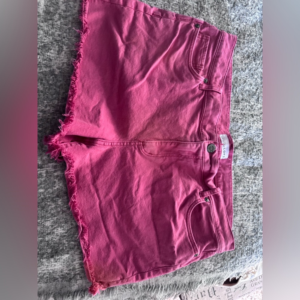 LOFT Pink Jean Shorts Relaxed Fit Cotton Blend
Worn maybe once!